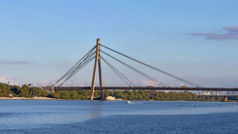 В Киеве ограничат движение на Северном мосту