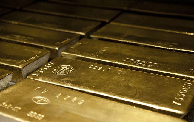 НБУ понизил курс золота до 332,91 тыс. гривен за 10 унций