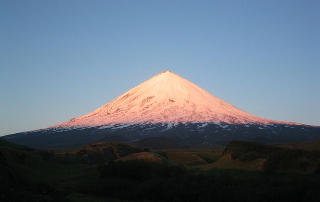 На Камчатці викидає вулкан Ключевська Сопка
