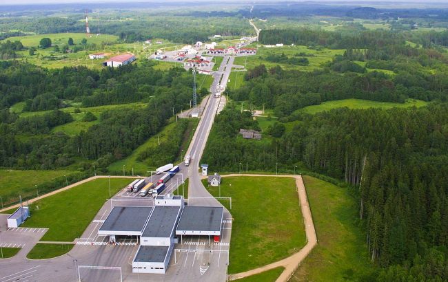Латвія посилила контроль на кордоні з Естонією і Литвою