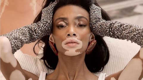 От изгоя до it girl: Винни Харлоу дала откровенное интервью знаменитому глянцу