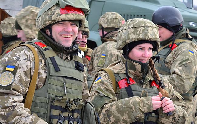 В ВСУ 2 тыс. женщин имеют офицерские звания
