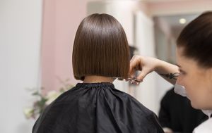 "Денежные" дни для стрижки в апреле: все счастливые и неудачные даты по Лунному календарю