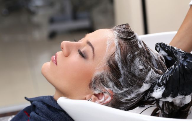 5 ошибок во время мытья головы, которые приводят к повреждению волос
