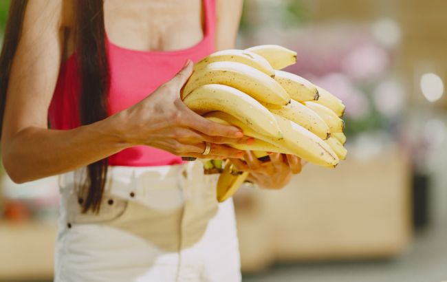 Будут 16 дней желтыми: эксперт рассказал, как правильно нужно хранить бананы