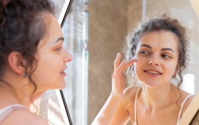 Ученые обнаружили, какой напиток омолаживает кожу лица: исследование