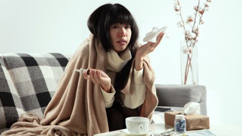 Самый простой рецепт от кашля без лекарств: это действительно помогает!