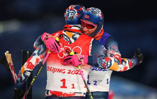 Норвежцы выиграли олимпийское "золото" в командном лыжном спринте среди мужчин