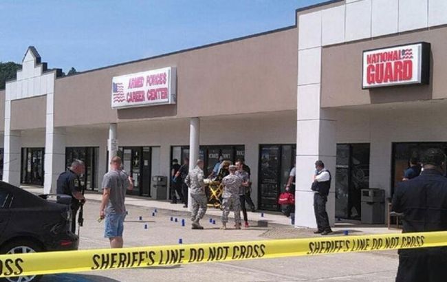 В результате стрельбы в Центре военно-морского резерва США погибли 4 человека