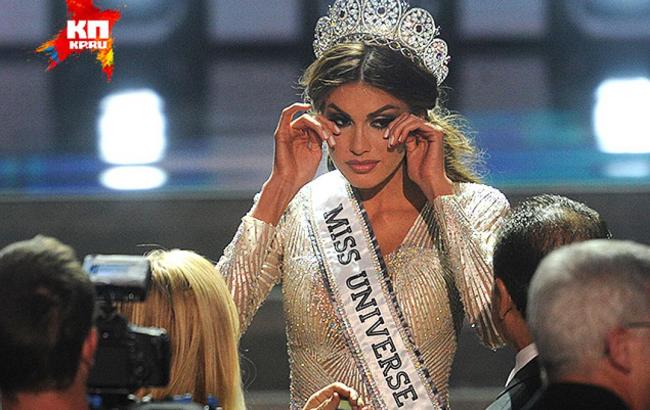 "Мисс Вселенная 2013" надела купальник с бриллиантами