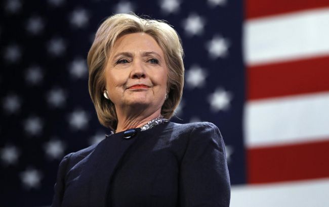 Клинтон назвала исторической победу на праймериз в США