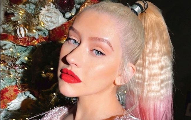 Кристина Агилера совершила модный провал на премьере фильма "Мулан" в Голливуде