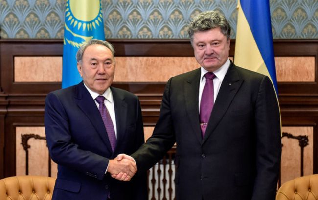 Порошенко 9 октября встретится с Назарбаевым