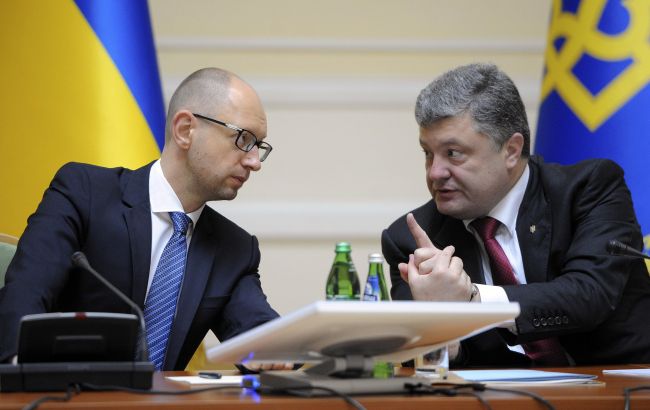 Порошенко похвалився, що в Кабміні англійська мова звучить частіше російської