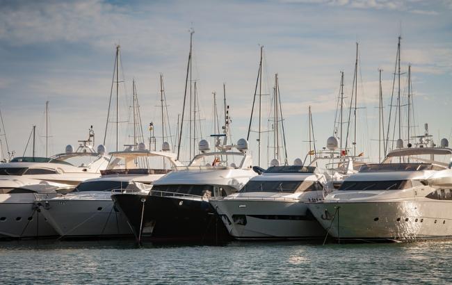 Коллега Ляшко "спрятал" яхту и яхт-клуб