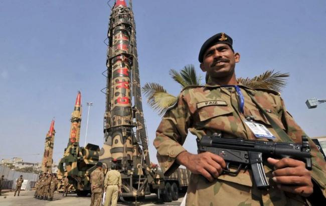 У Пакистані розбився військовий вертоліт, 9 осіб загинули