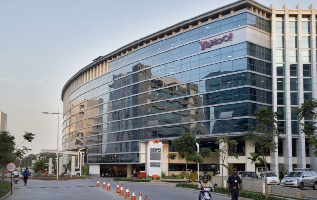 Слідом за Google та Facebook. Компанія Yahoo скоротить понад 20% своїх співробітників