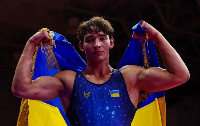 Потрійне "золото": Єгор Якушенко став чемпіоном світу U20 з боротьби