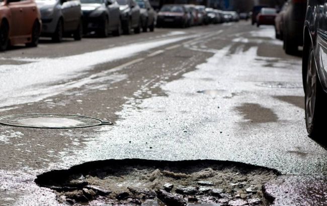 "Укравтодор" обещает в течение 3 месяцев ликвидировать 90% ямочности на дорогах