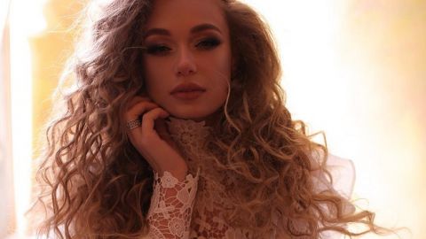 Яна Соломко підігріла чутки про розлучення з чоловіком