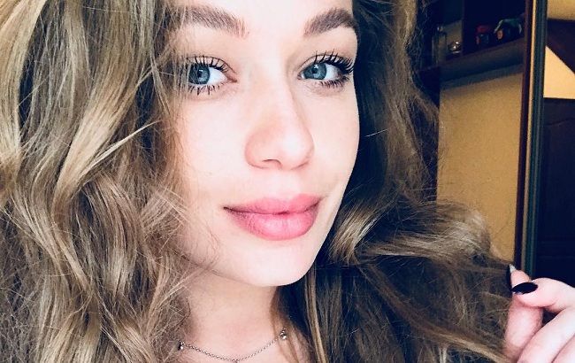 "Шикарна фігура": Яна Соломко вразила фото в купальнику на снігу