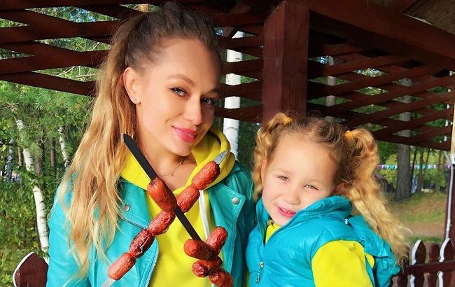 "Живіть майбутнім": Яна Соломко розчулила ніжними фото з донькою