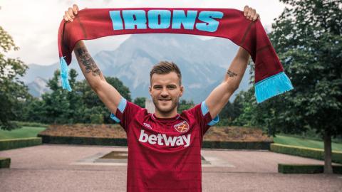 Решил переходить в "Вест Хэм" после разговора с Ребровым, - Ярмоленко