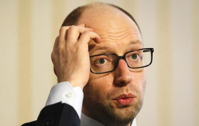 Яценюк може виїхати працювати за кордон