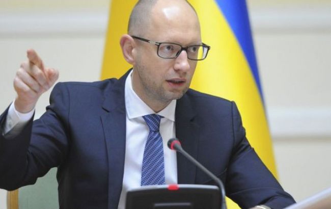 Яценюк вимагає звіт по угодах державно-приватного партнерства в портах