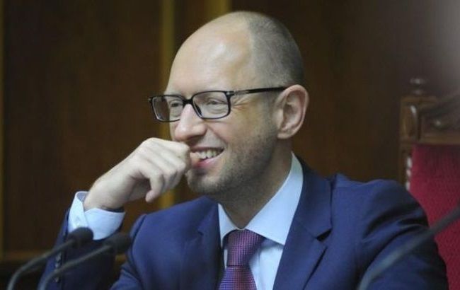 Яценюк сьогодні скликає позачерговий Кабмін через "гарні фінновини"