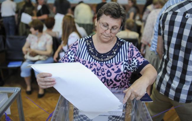 Сегодня в Украине проходят выборы в 201 объединенной территориальной общине