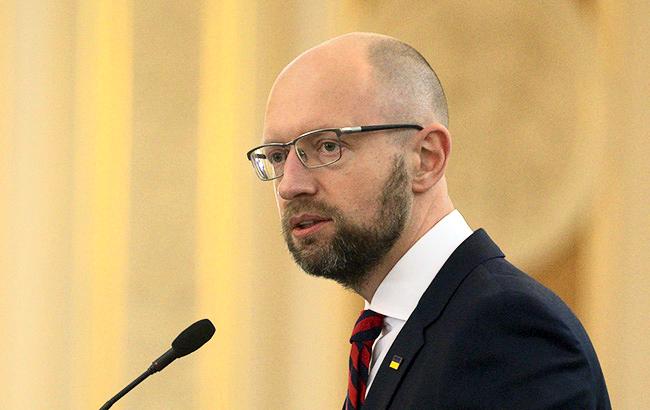 Яценюк приветствовал принятие закона о создании Высшего антикоррупционного суда