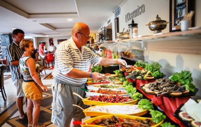 7 действенных советов, как не привезти из отпуска лишние килограммы