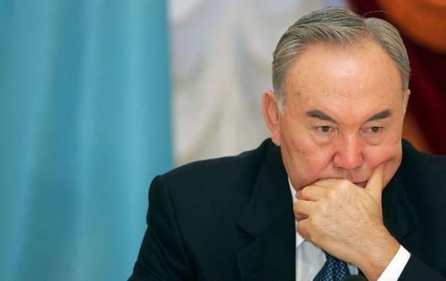 В паспортах жителей Казахстана появятся цитаты Назарбаева