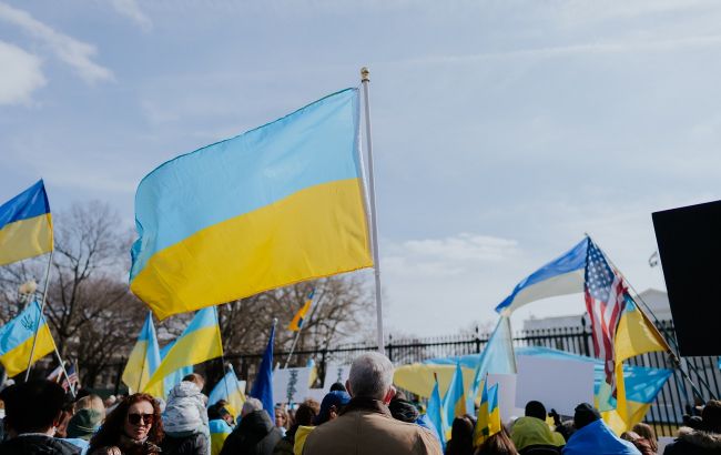 Проживание и работа. США запускают упрощенную программу для украинских беженцев