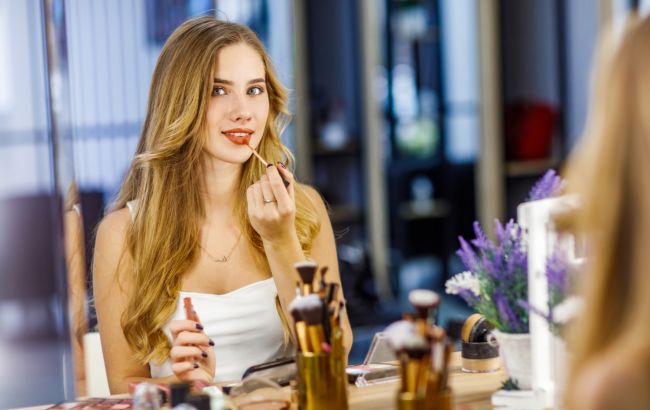 Який макіяж може візуально додати 10 років: не робіть цих помилок