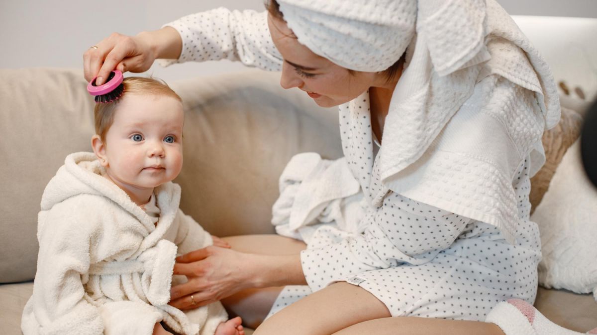 Как часто надо мыть голову ребенку - ответ эксперта | РБК Украина