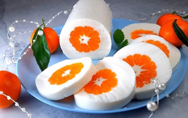 Необычный новогодний десерт "Мандарины в снегу" без выпечки: этим вы точно удивите своих гостей