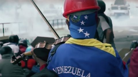 В Венесуэле назвали дату переговоров между правительством и оппозицией