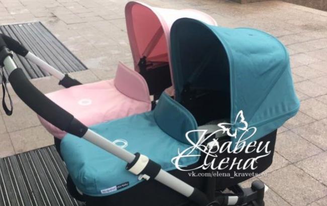 "Счастливы вдвойне": Елена Кравец показала "автомобиль" двойняшек