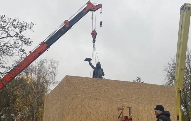 В Измаиле начали демонтаж памятника Суворову
