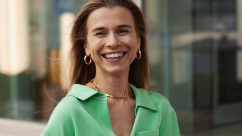 Владелица известного бренда конфет назвала украинцев "дебилоидами" после громкого скандала