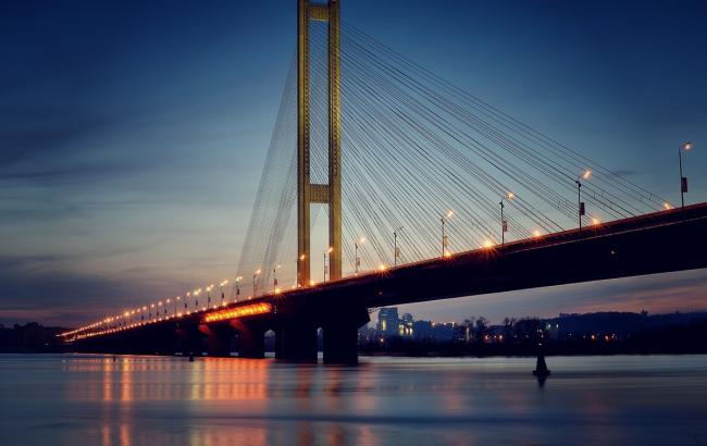 В Киеве на выходных будет ограничено движение на Южном мосту