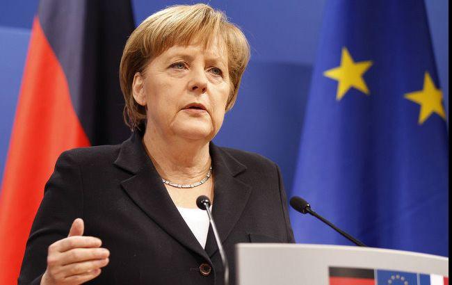 Меркель відкинула можливість списання боргу Греції
