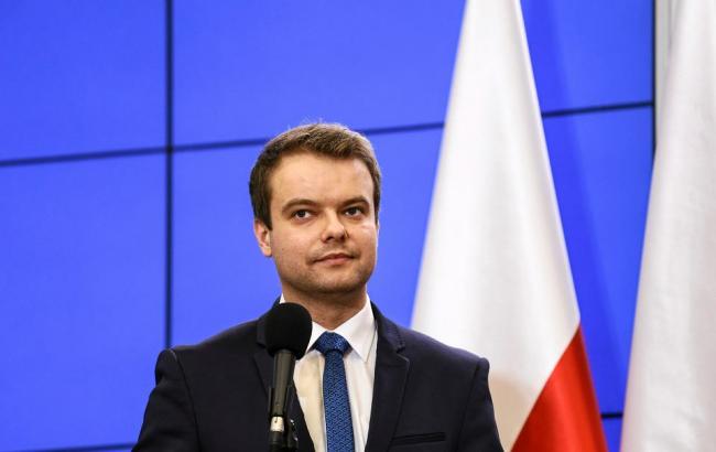 В польском правительстве отреагировали на слова Макрона о санкциях против страны