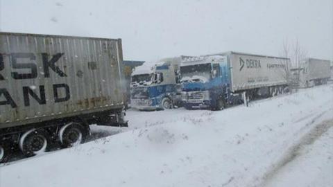 Негода в Україні: рух по трасі Київ-Одеса відновлено