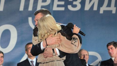 Улюблена співачка Януковича після пластики злякала киян (відео)