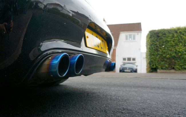 Понти на дорозі. Який штраф за гучний вихлоп в Україні