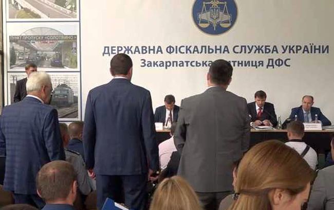 Екс-начальника Закарпатської митниці підозрюють у привласненні 13 млн грн