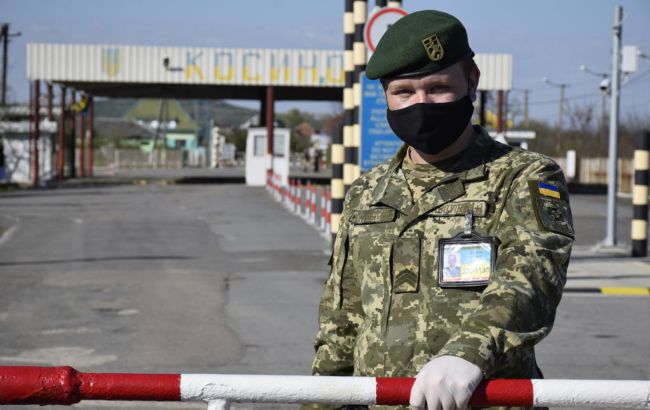 На западной границе Украины очереди. Пересечения ждут более 300 автомобилей